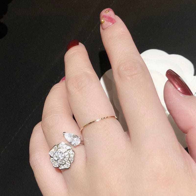 18K  Chanel Diamond Camelia Precieux Ring